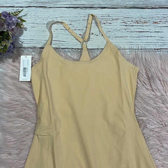 NWT Outdoor Voices Exercise Workout Athletic Dress in Toscana Cream - Picture 5 of 10